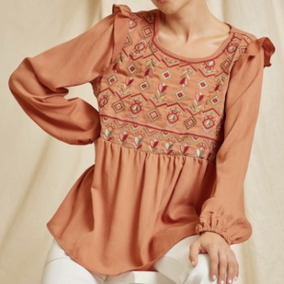 Savanna Jane Tops - NWT Savanna Jane embroidered top
